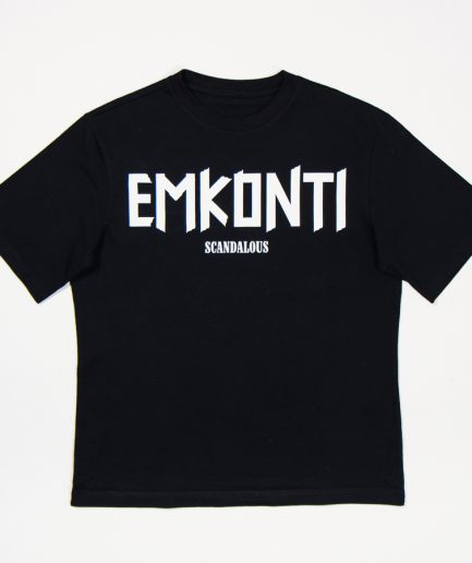 Classic black and white oversized shirt